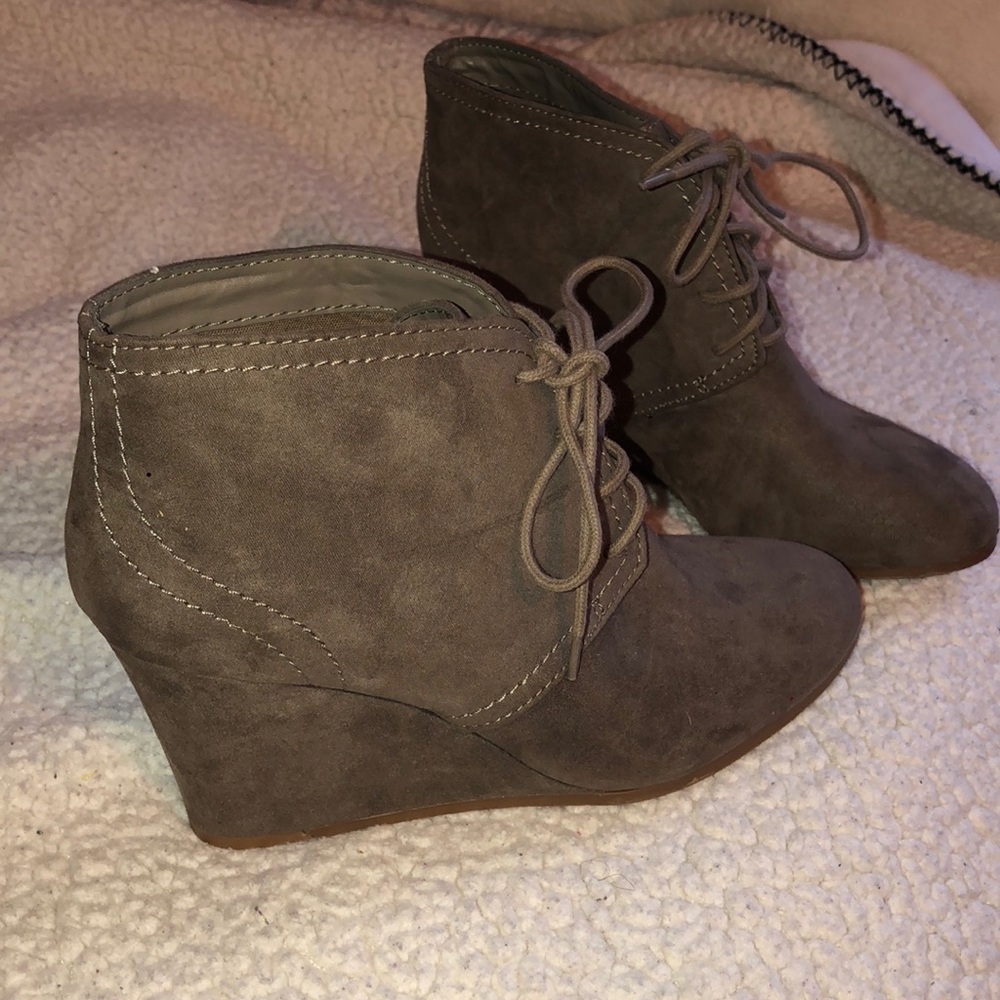 Arizona Jean Co. Brown Ankle Booties
